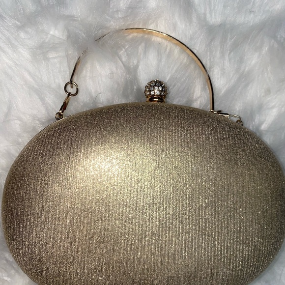 Elegant Gold and Silver Embellished Clutch - Picture 2 of 4